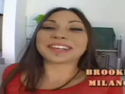 Brooke Milano heeft haar Aziatische snatch genageld